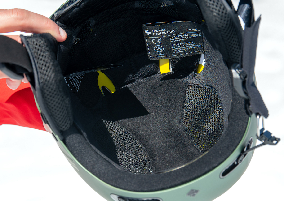 Ski helmet (interior of Sweet Protection Igniter)